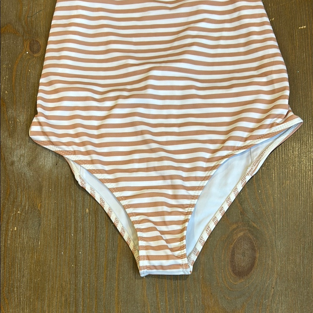 Beach Riot One Piece Swimsuit - Picture 4 of 10